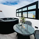 Atlantic 4 Apartment, Terrace, Solarium And Apartment