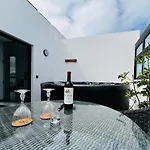 Atlantic 4 Apartment, Terrace, Solarium And *